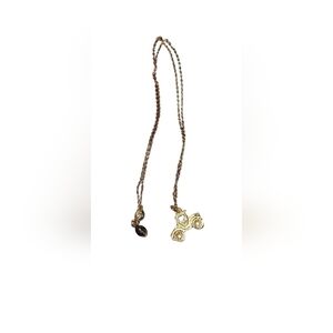 Avon gold tone car necklace